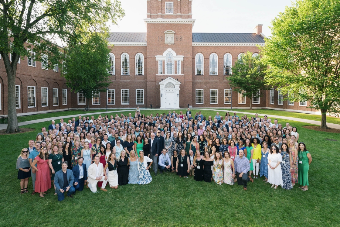 Class of 2000 in front of Baker Tower