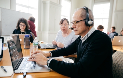 Marcelo Gleiser leads an effort to develop a DartmouthX course that he will teach. The course, &quot;Question Reality!&quot; opened in winter 2017.