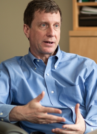 portrait of F. Jon Kull '88