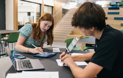 Abbey Clutterbuck '26 and Jack Wisdom '26 work on engineering in the Class of 1982 Engineering and Computer Science Center.