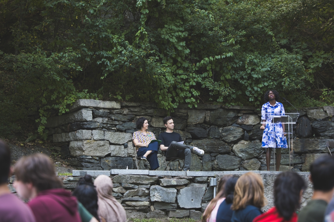 Chara Lyons singing to the Class of 2027