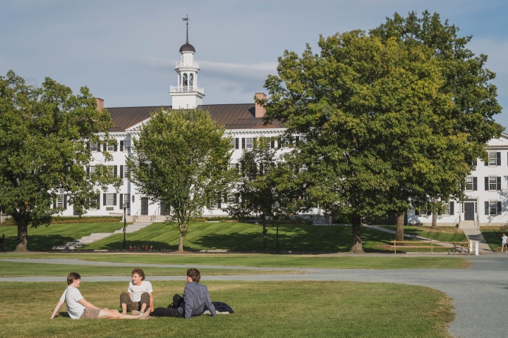 Students on the green with Dartmouth Hall in the background