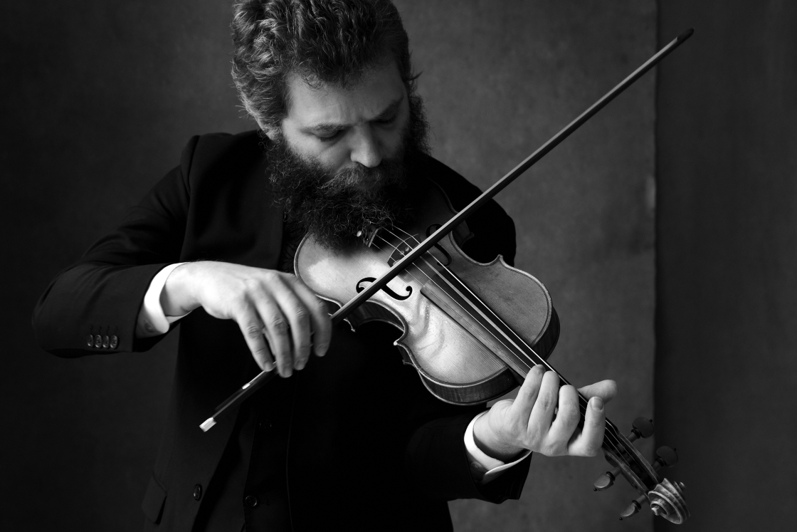 Johnny Gandelsman playing the violin