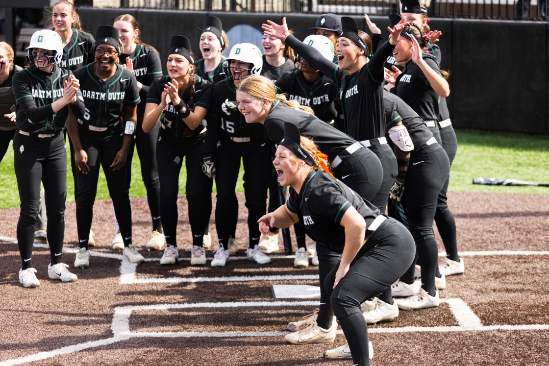 Dartmouth softball team