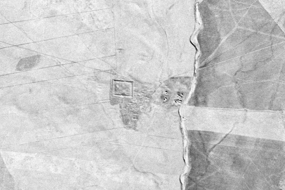 Grayscale mapping indicating Roman fort in Syria