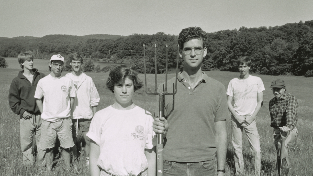 Student group at the O farm
