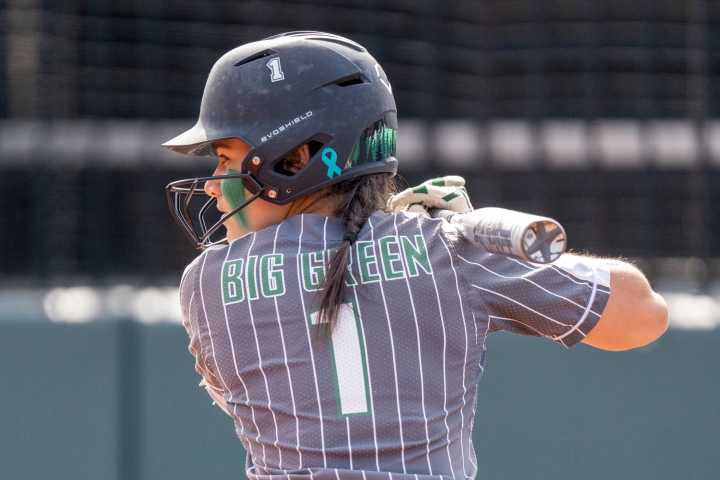 Maria Angelino '23 at bat